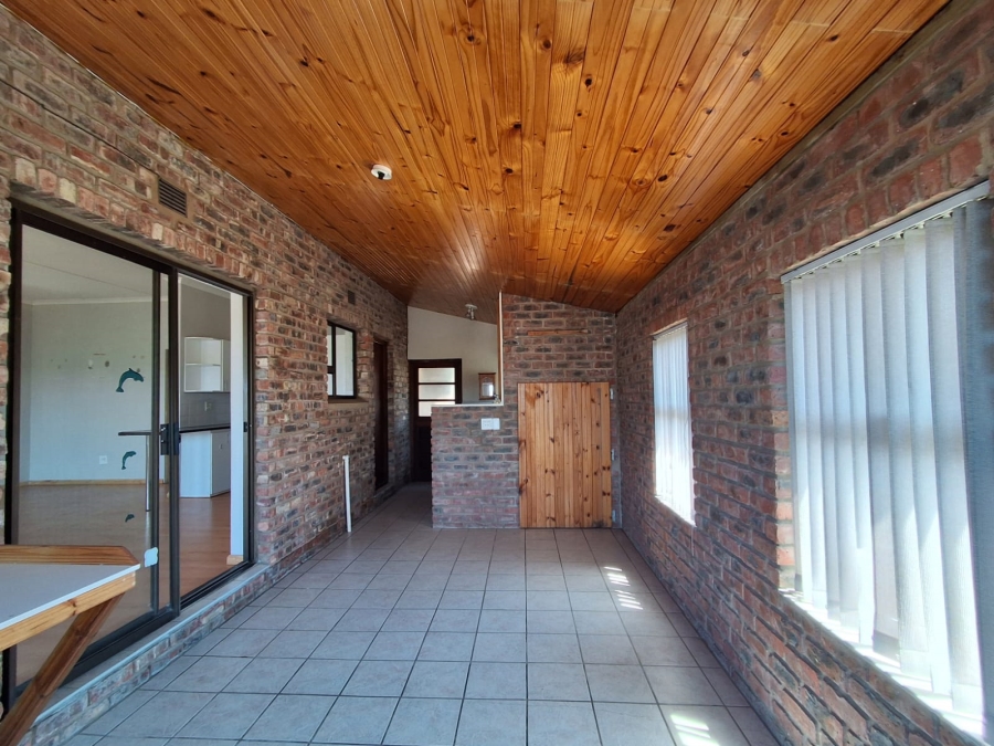 2 Bedroom Property for Sale in Stilbaai Wes Western Cape